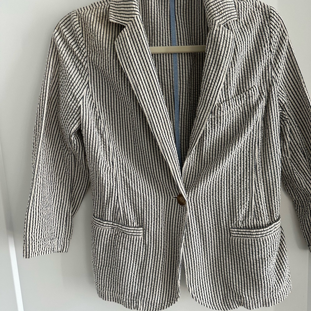 Lands' End Seersucker blue and White  Blazer - Picture 10 of 10